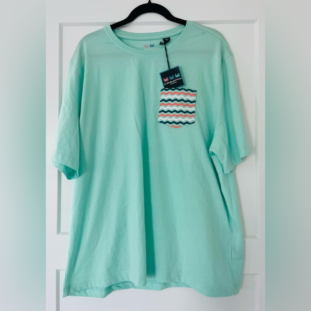 🦀NWT Charleston Threads Mint Green T-Shirt with Chevron Pocket,‎ XXL (Fits XL)